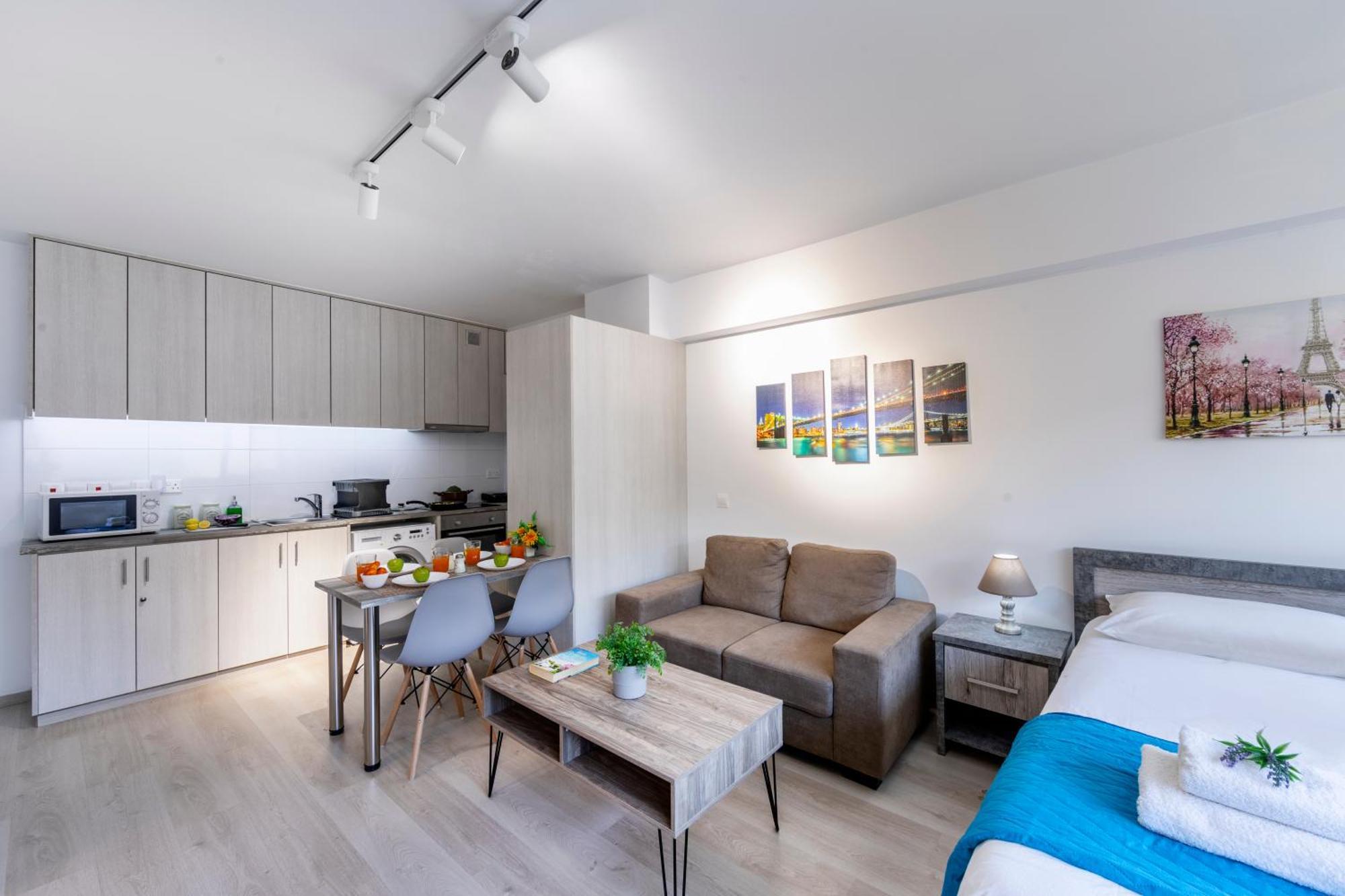 C-Premium Apts 100M From Beach And City Centre لارنكا المظهر الخارجي الصورة