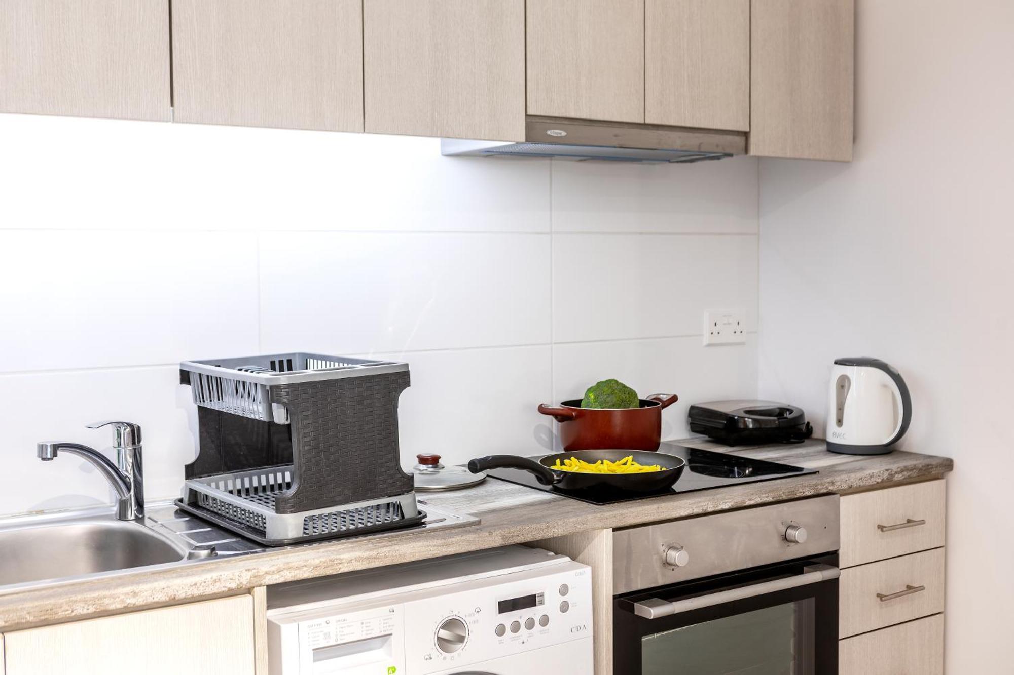 C-Premium Apts 100M From Beach And City Centre لارنكا المظهر الخارجي الصورة
